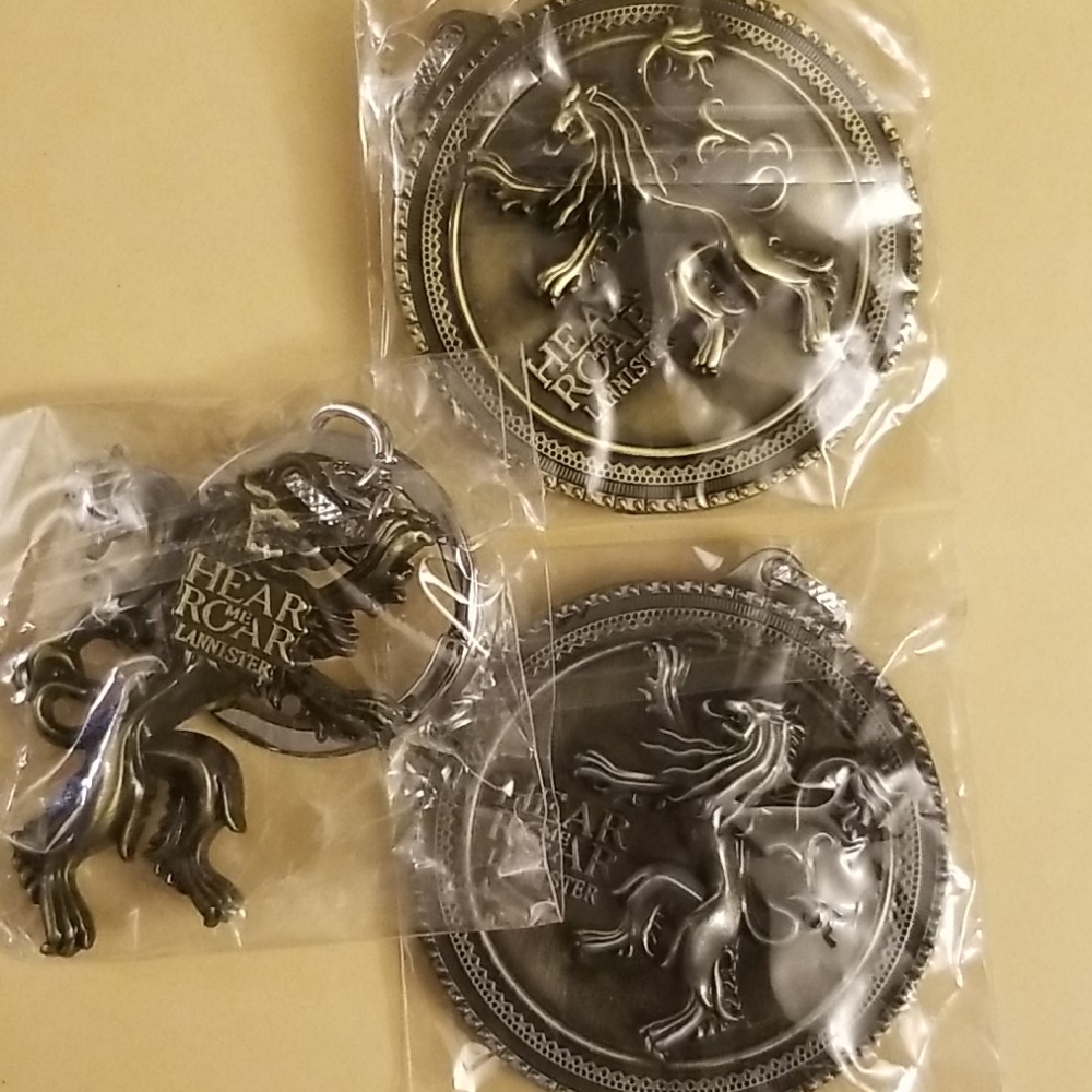 3 Game of Thrones family keychains